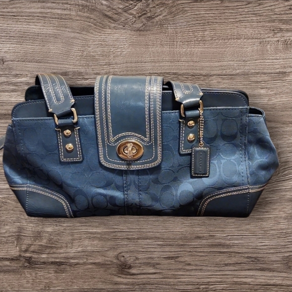 Coach Signature Blue turn lock Bucket Purse with tan lining. EUC - Picture 5 of 7